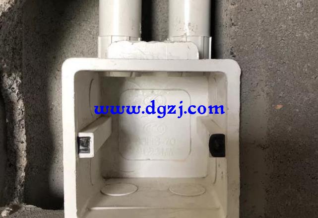 电线暗盒塑料和金属的优缺点分析